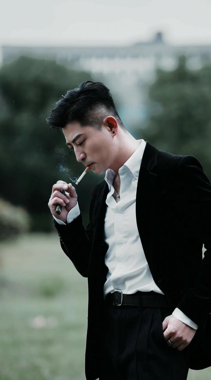 ảnh con trai hút thuốc cá tính