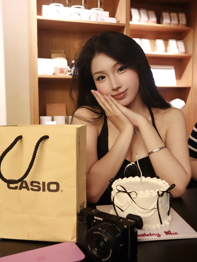 ảnh gái xinh 2k2 instagram