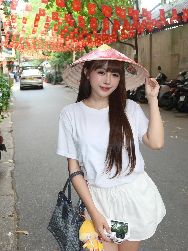 ảnh gái xinh 2k2 viral