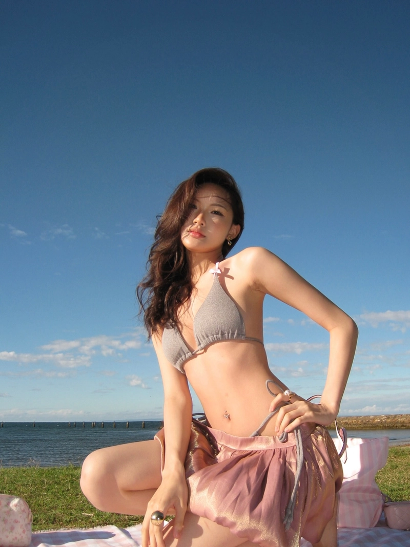 ảnh gái xinh đi biển mặc bikini cực phẩm