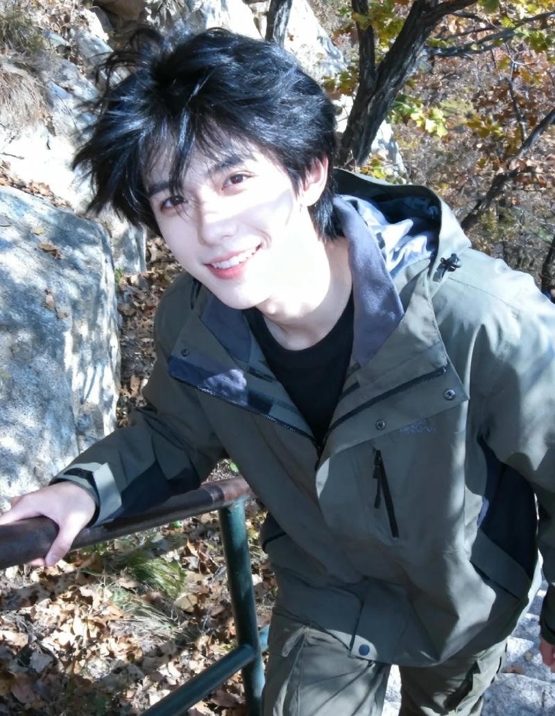 ảnh hot boy cười