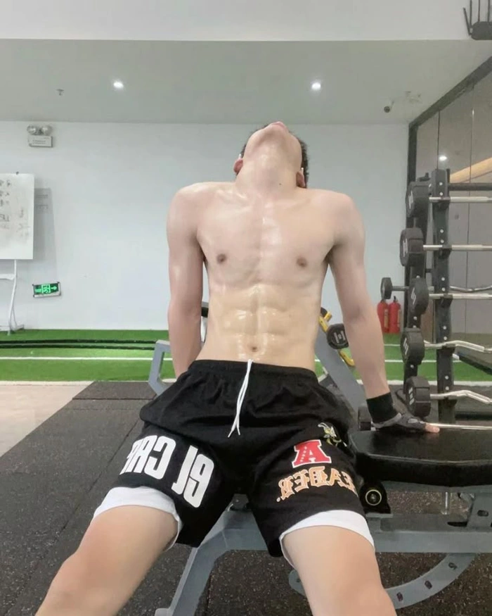 ảnh người tập gym đẹp