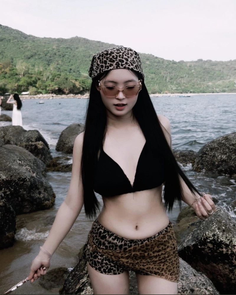 ảnh nữ sinh mặc bikini cực xinh