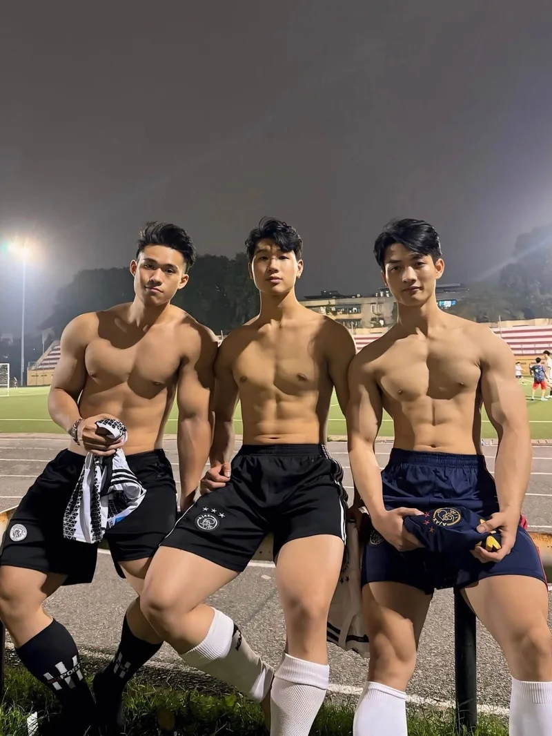 anh trai đẹp 6 múi
