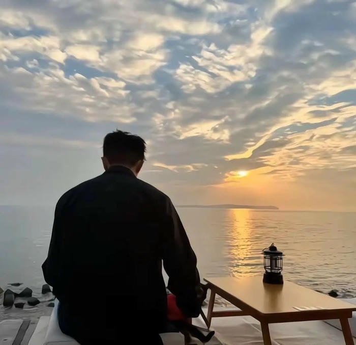 ảnh trai đẹp chụp sau lưng cool