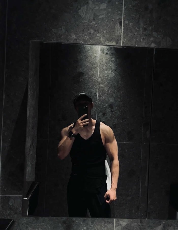 ảnh trai tập gym cá tính