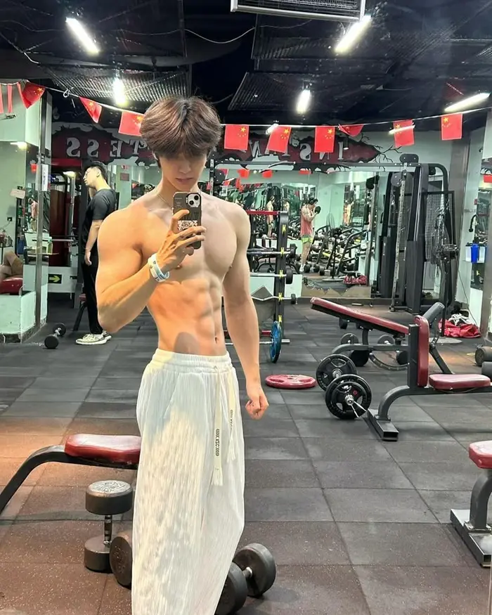 ảnh trai tập gym đẹp 4