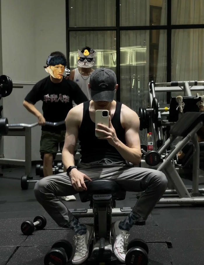 ảnh trai tập gym nam tính