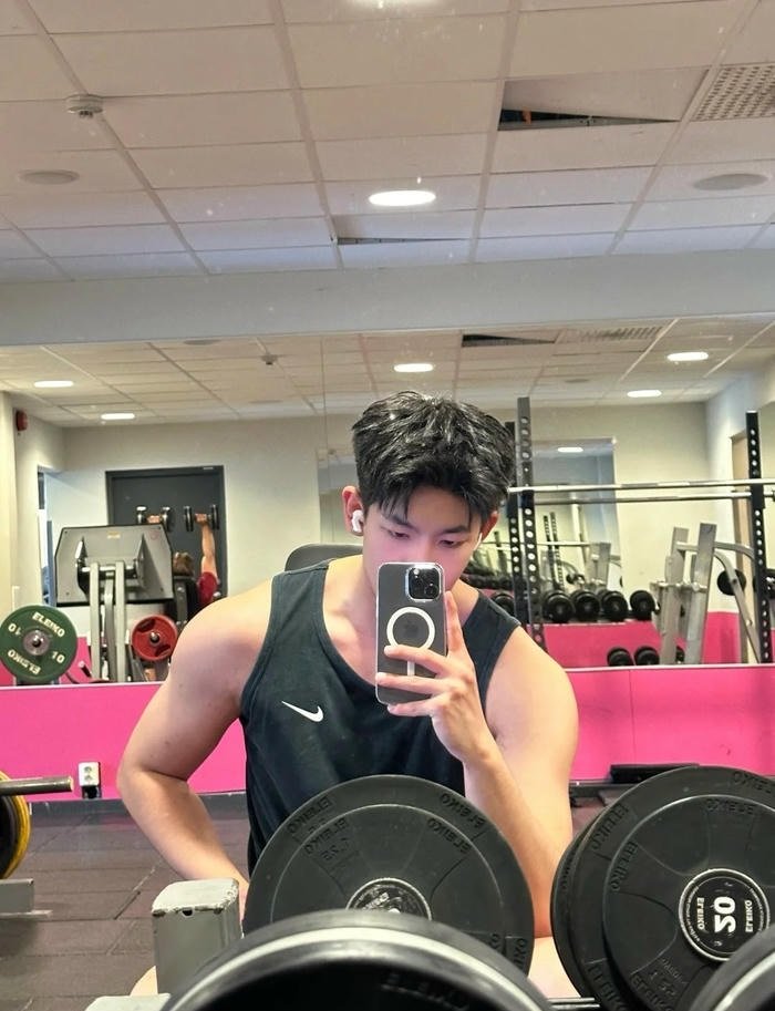 ảnh trai tập gym nổi bật