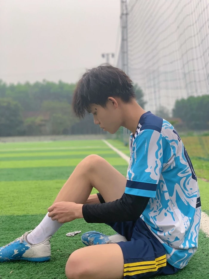 ảnh trai việt nam đá bóng