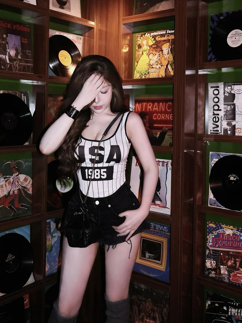 gái xinh 2k che mặt