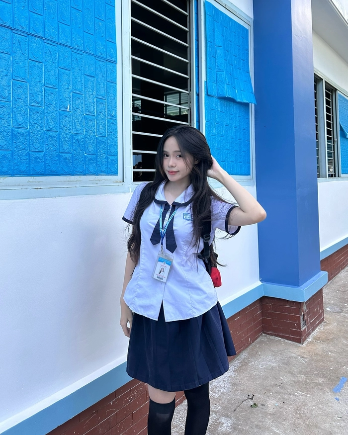 gái xinh học sinh tóc mái thưa