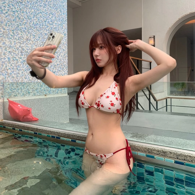 gái xinh mặc bikini nhỏ idol instagram