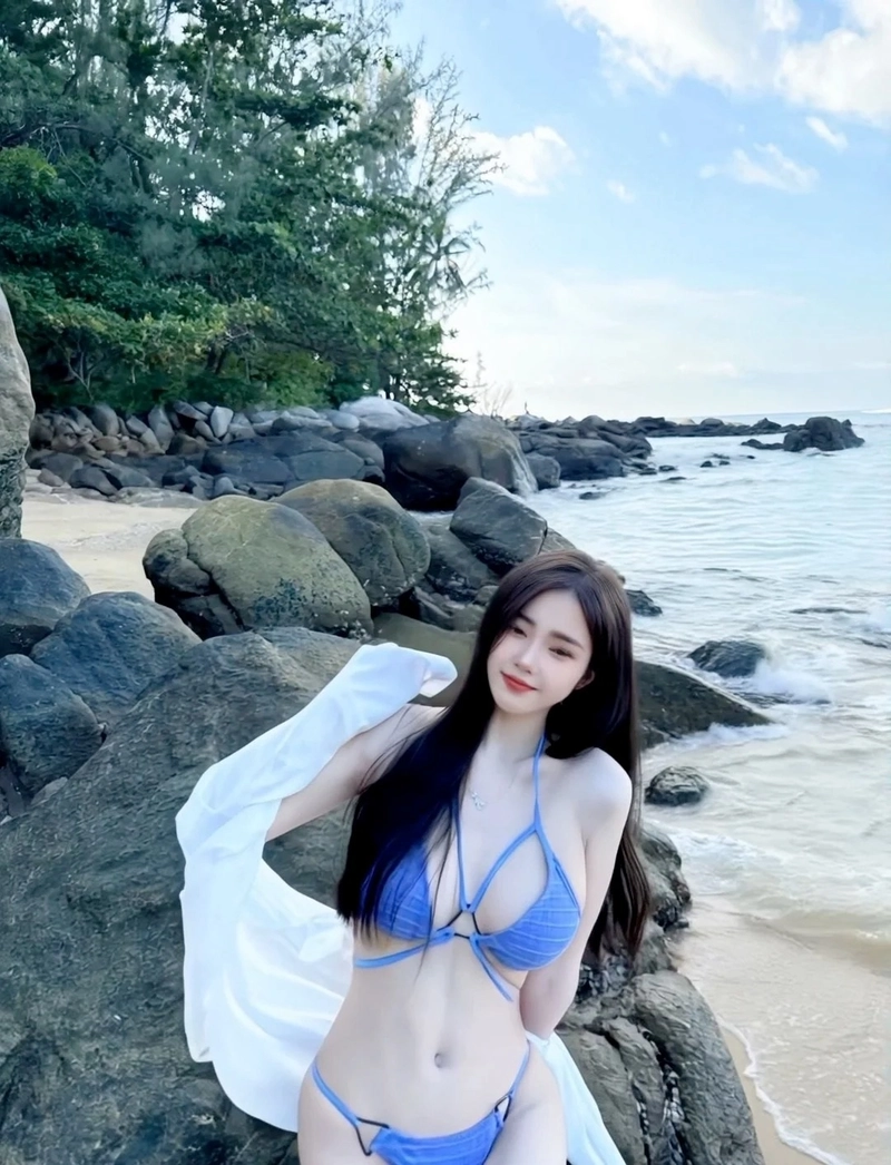 gái xinh trung quốc mặc bikini zalo