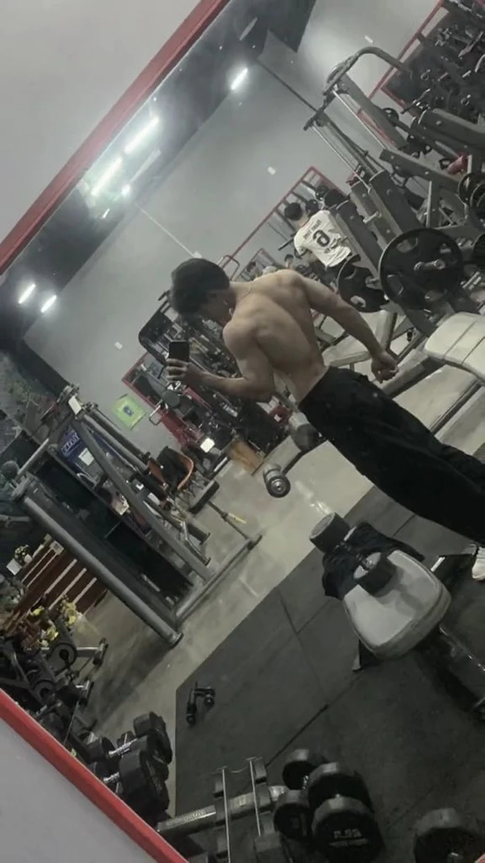 hình ảnh trai tập gym
