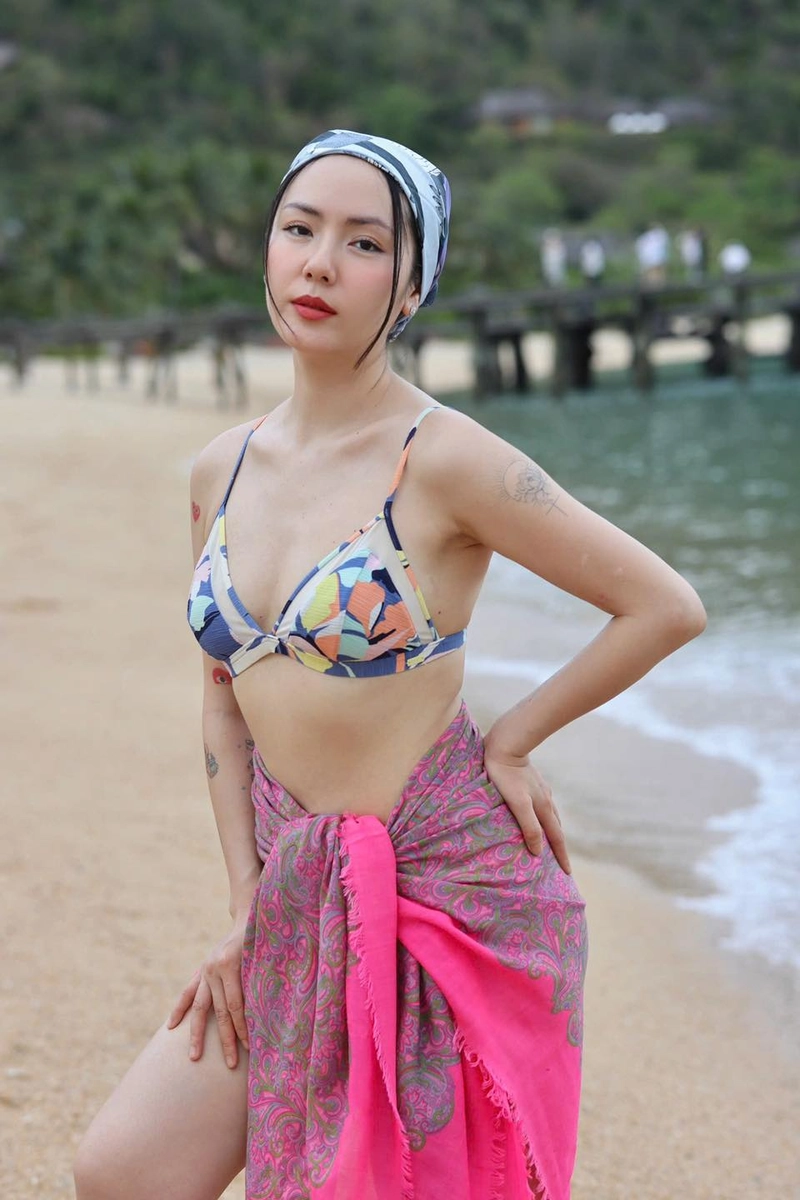 phương linh bikini 33