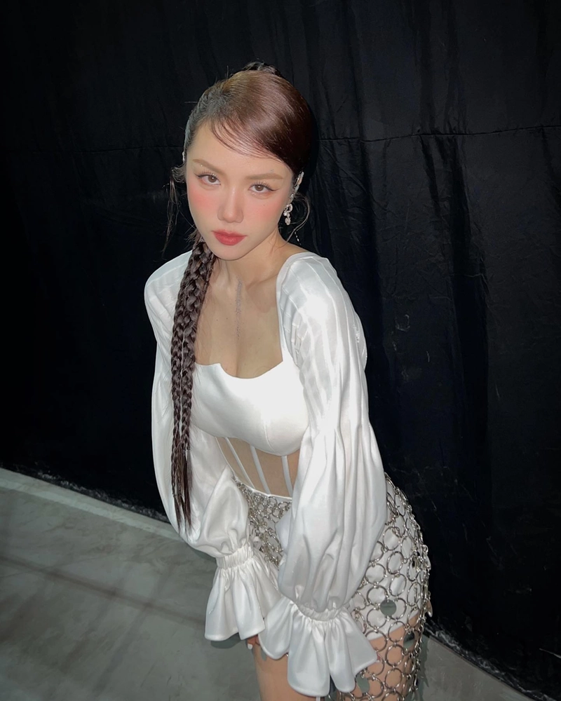 phương ly bikini 25