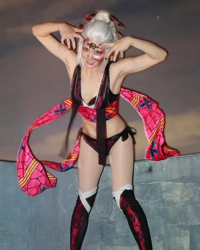 ảnh cosplay daki mông to