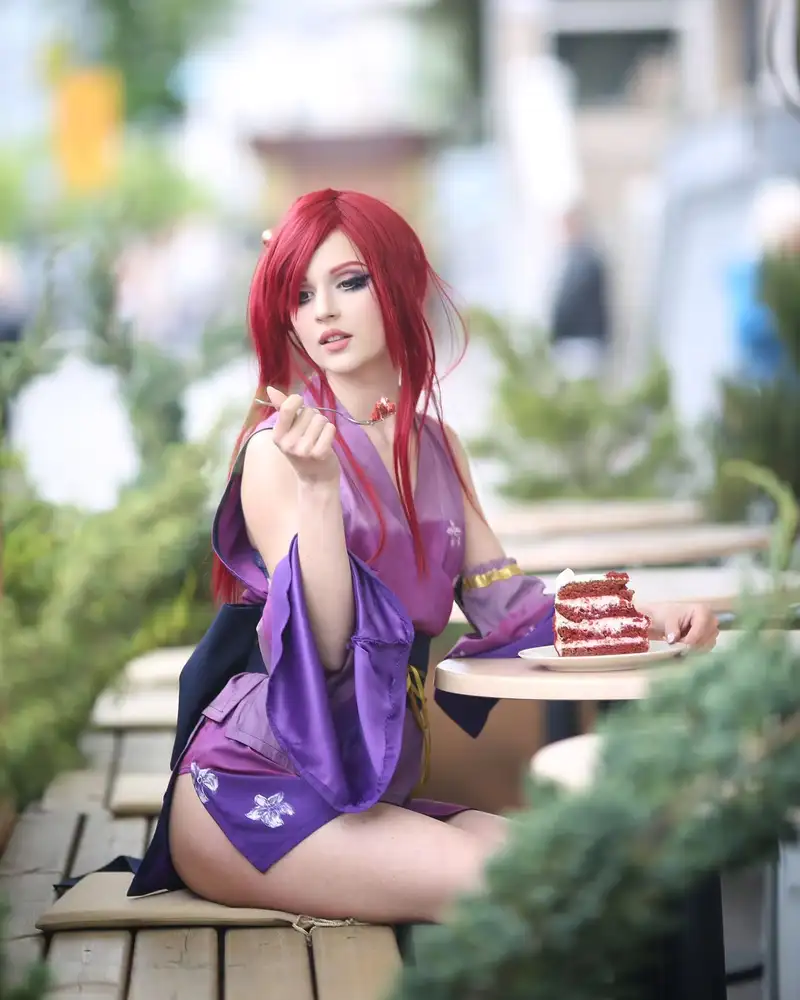 ảnh cosplay erza gợi dục