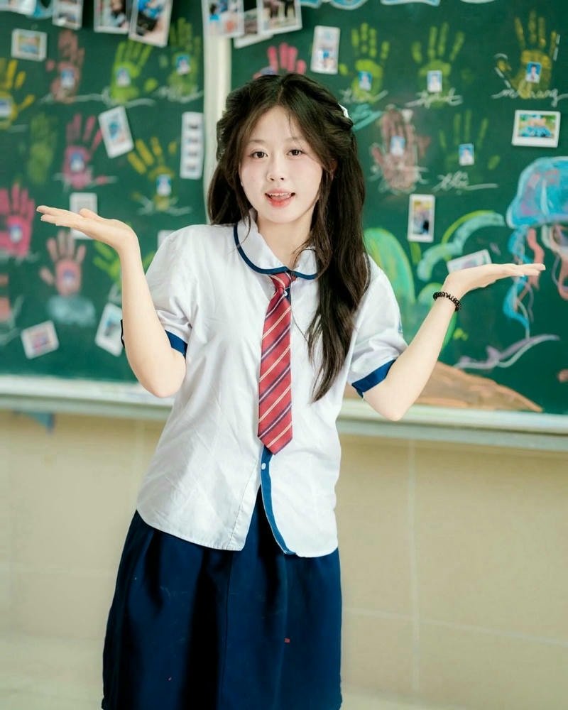 ảnh gái cấp 3 trên lớp