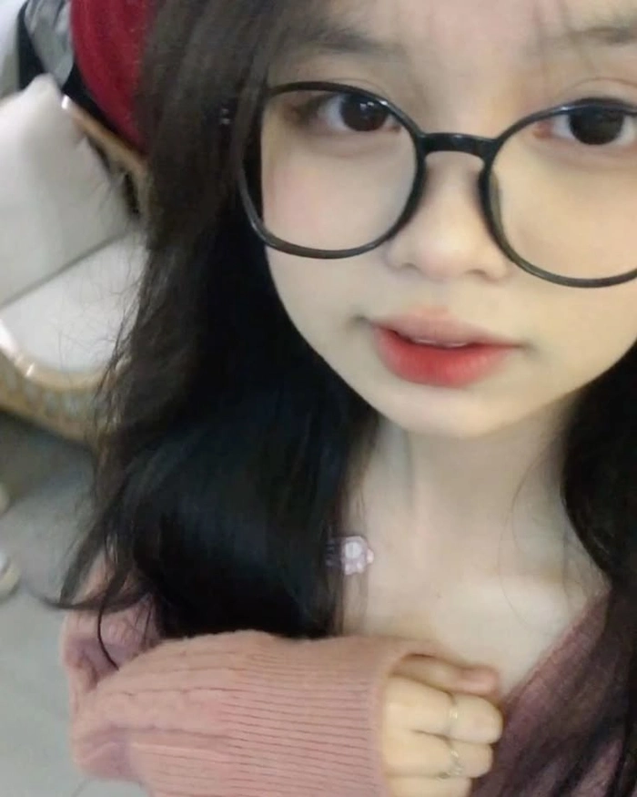 ảnh gái lớp 6 4