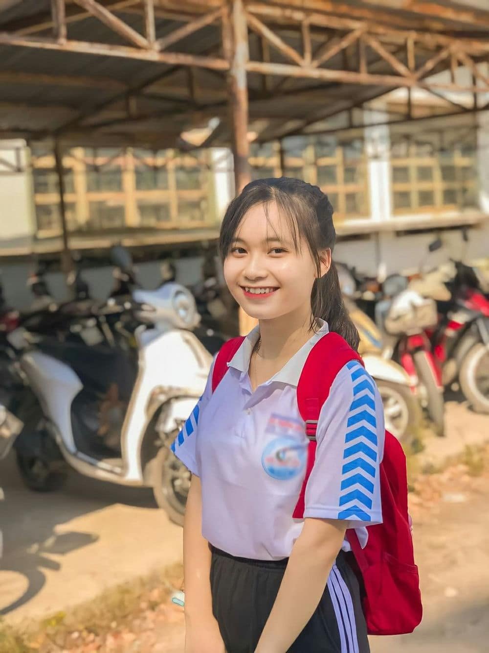 anh gai lop 6 ngay tho