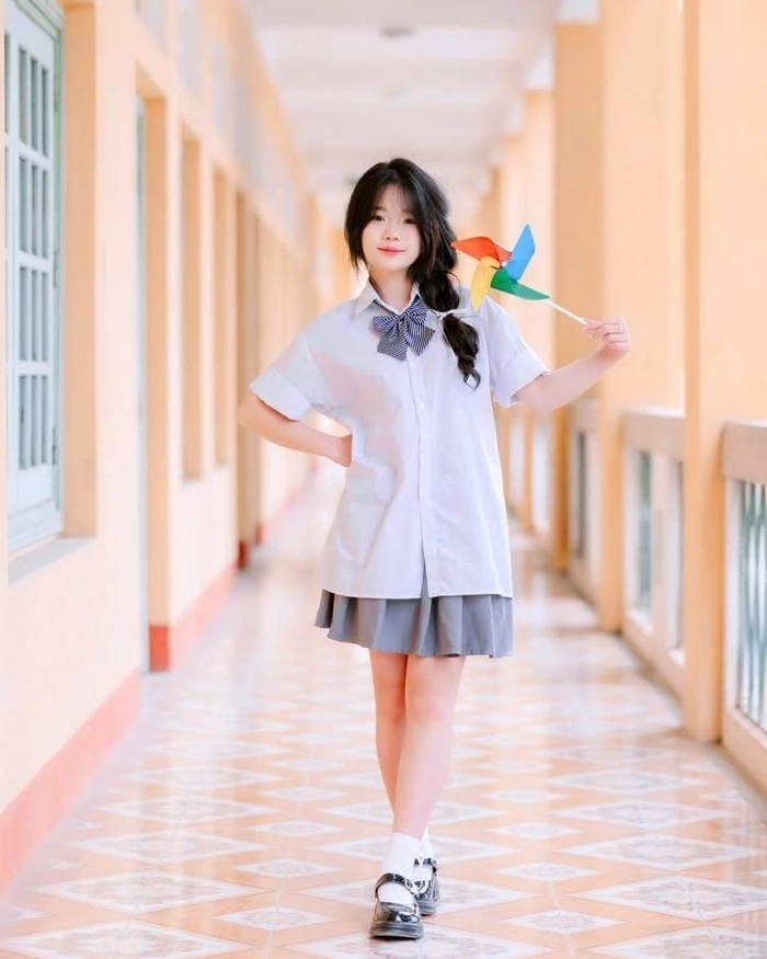 ảnh gái lớp 8 16
