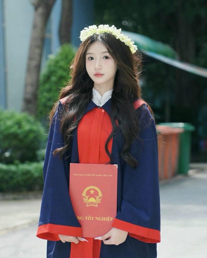 ảnh gái lớp 9 tốt nghiệp
