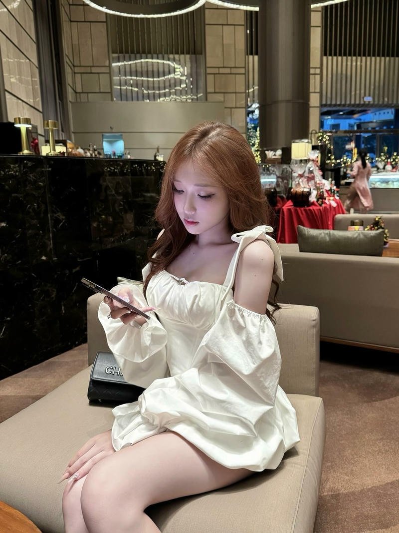 ảnh gái xinh 2k4 trẻ trung