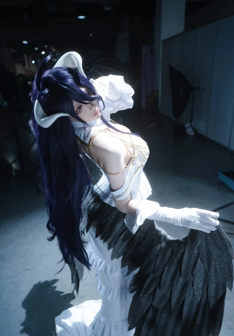cosplay albedo 19
