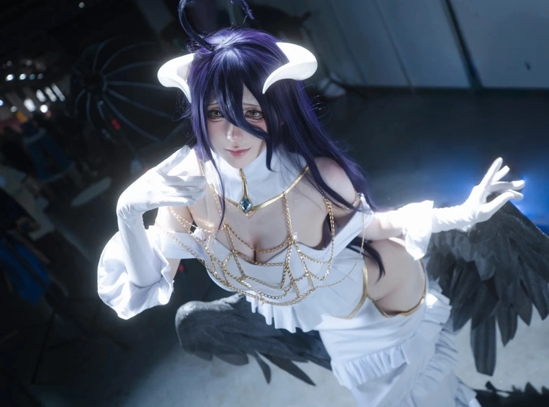 cosplay albedo 20