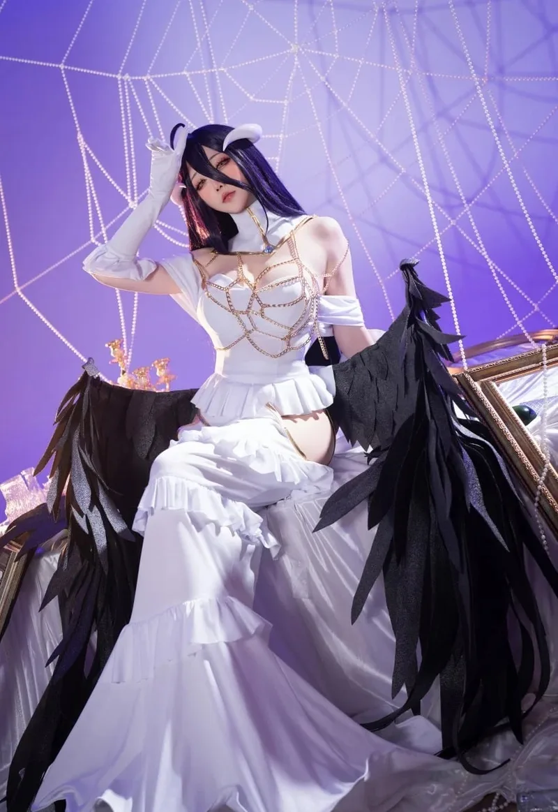 cosplay albedo 21