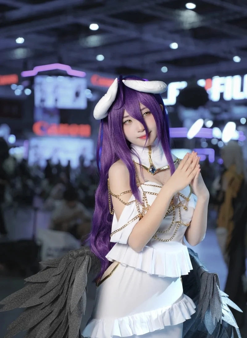 cosplay albedo 3