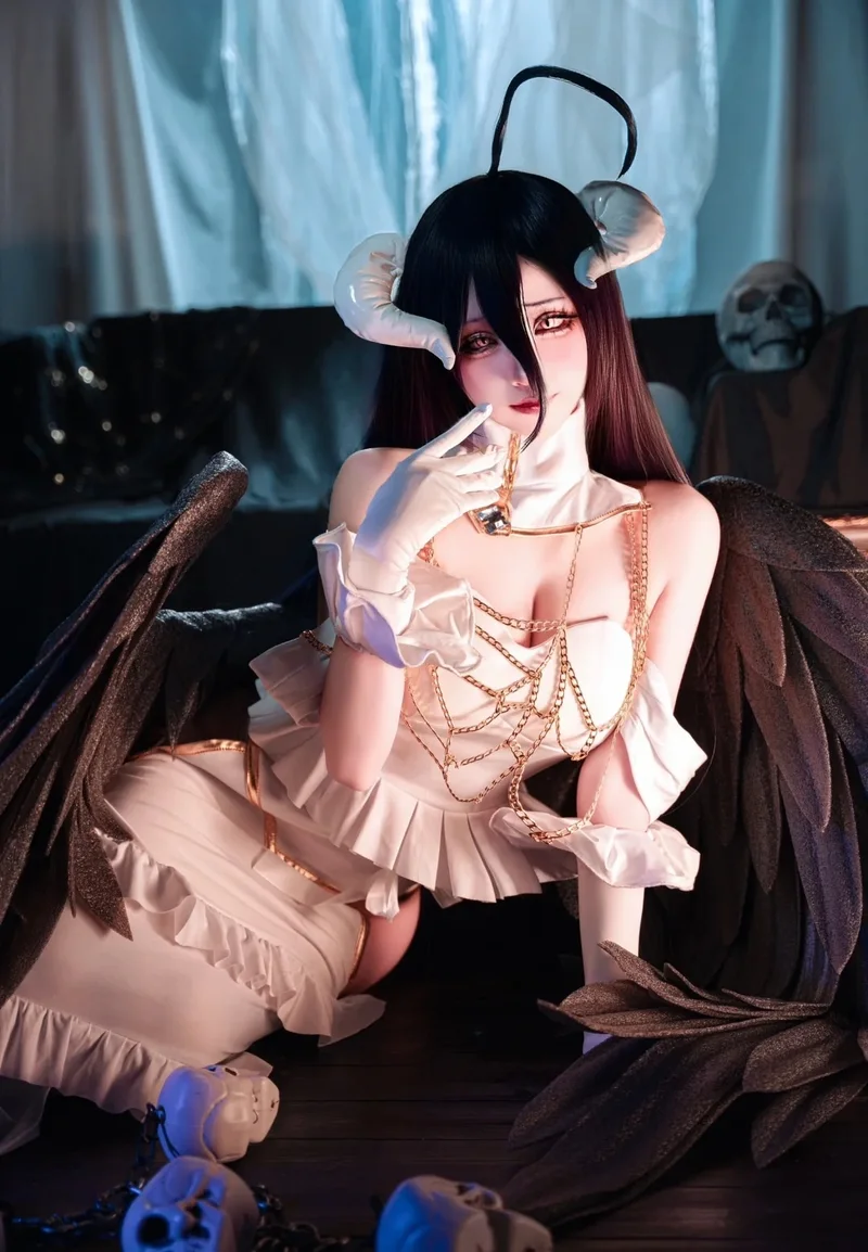 cosplay albedo genshin impact