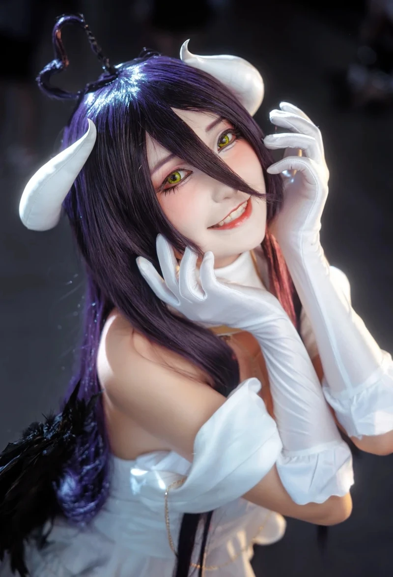 cosplay albedo wings