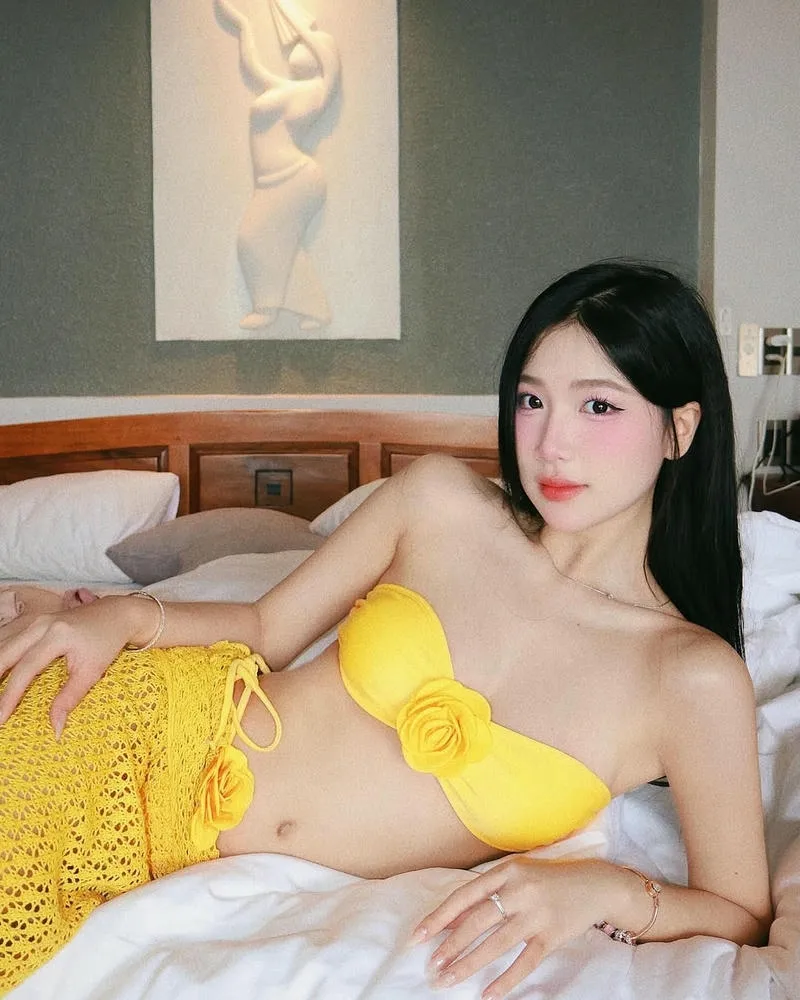 gái xinh 18 tuổi 30