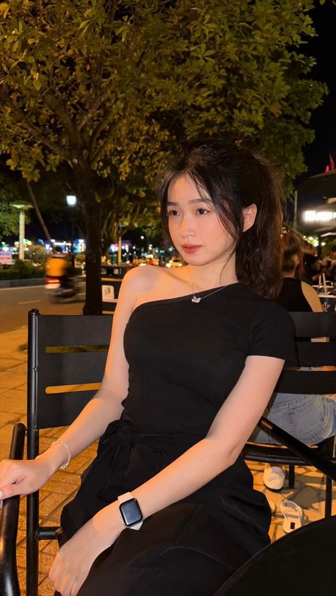 gái xinh 18 tuổi duyên