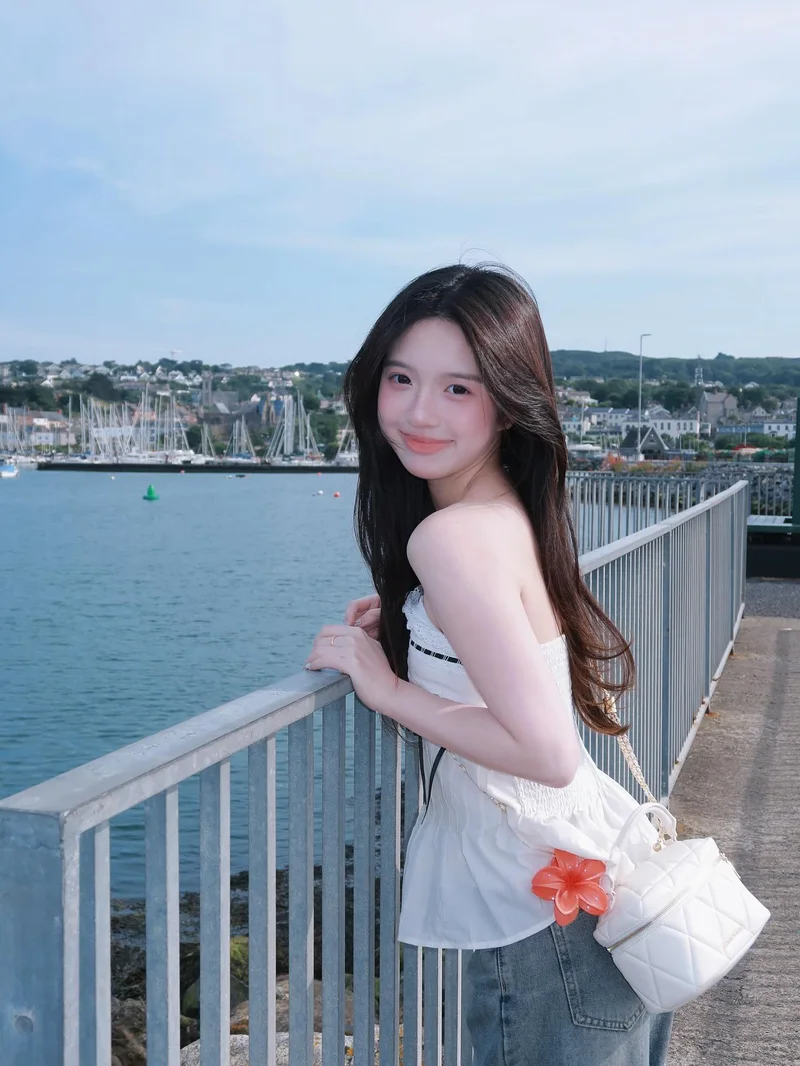 gái xinh 2k7 3