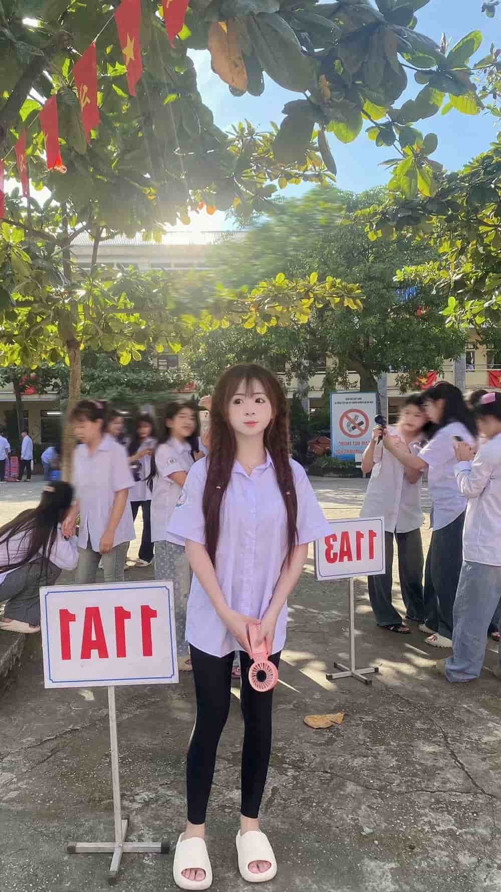 gái xinh học sinh ngoan