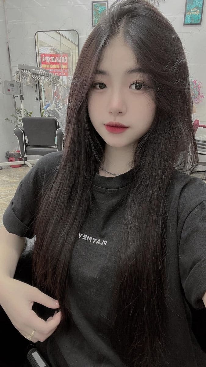 hình ảnh thiếu nữ trẻ