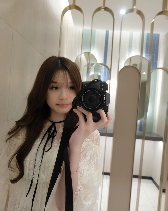 hot girl lớp 7 9