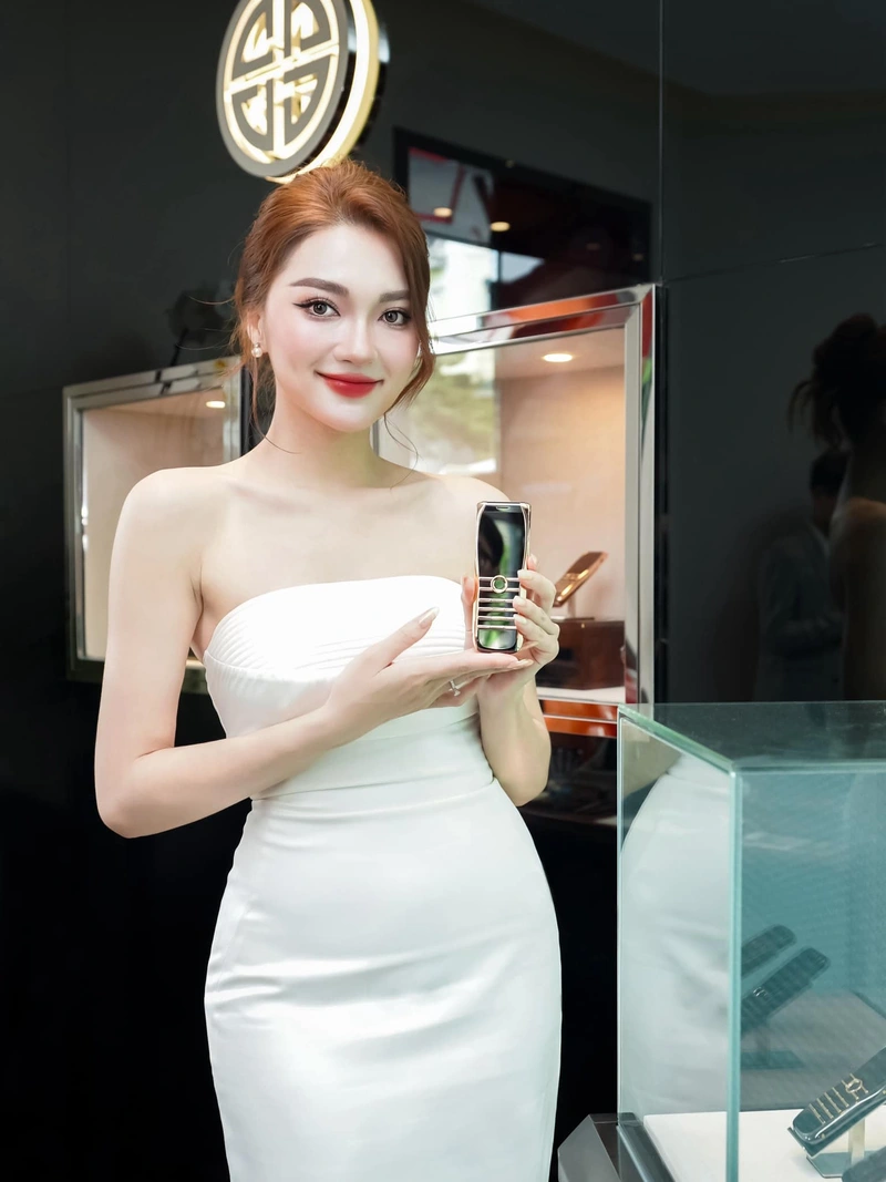 hot girl ngọc miu 2