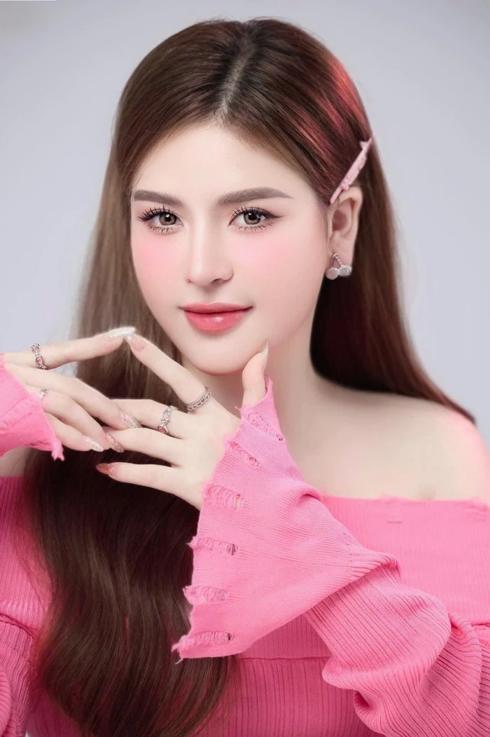 hot girl nguyễn hoàng mai ly 1