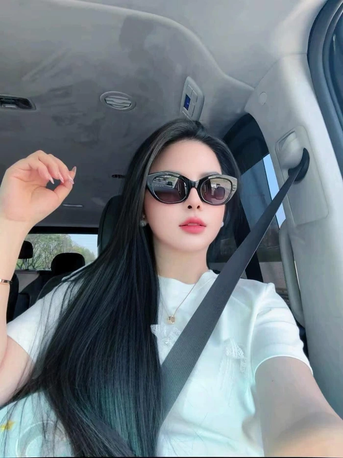 hot girl nguyễn hoàng mai ly 11