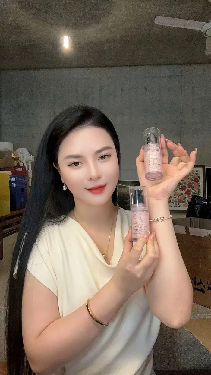 hot girl nguyễn hoàng mai ly 29