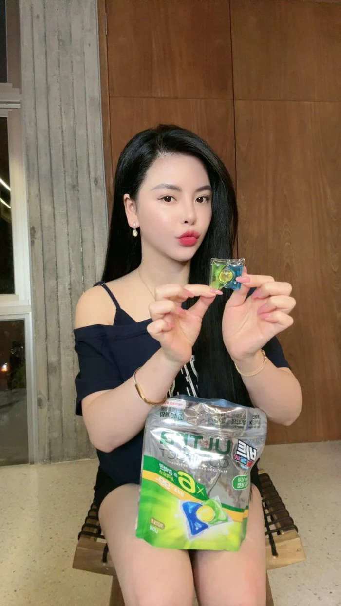 hot girl nguyễn hoàng mai ly 7