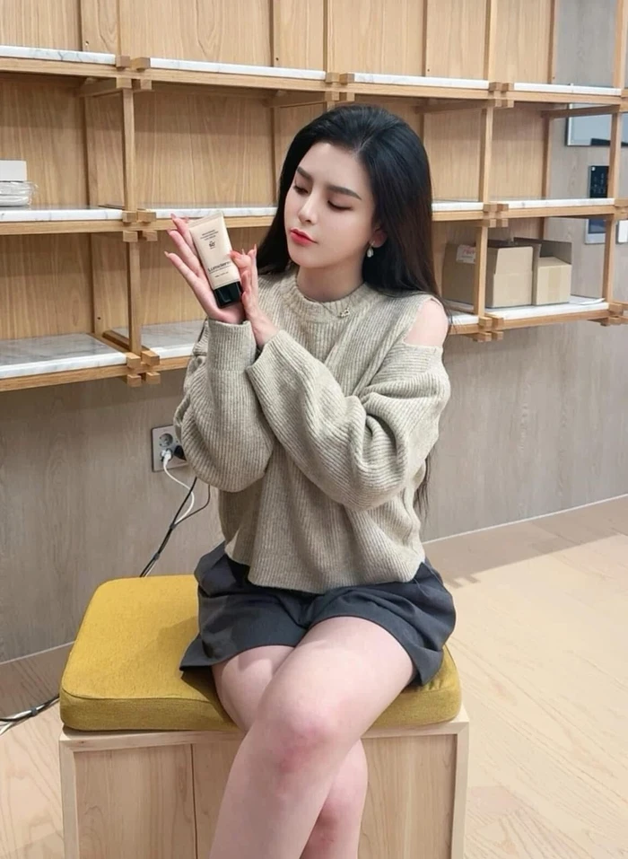 hot girl nguyễn hoàng mai ly 9