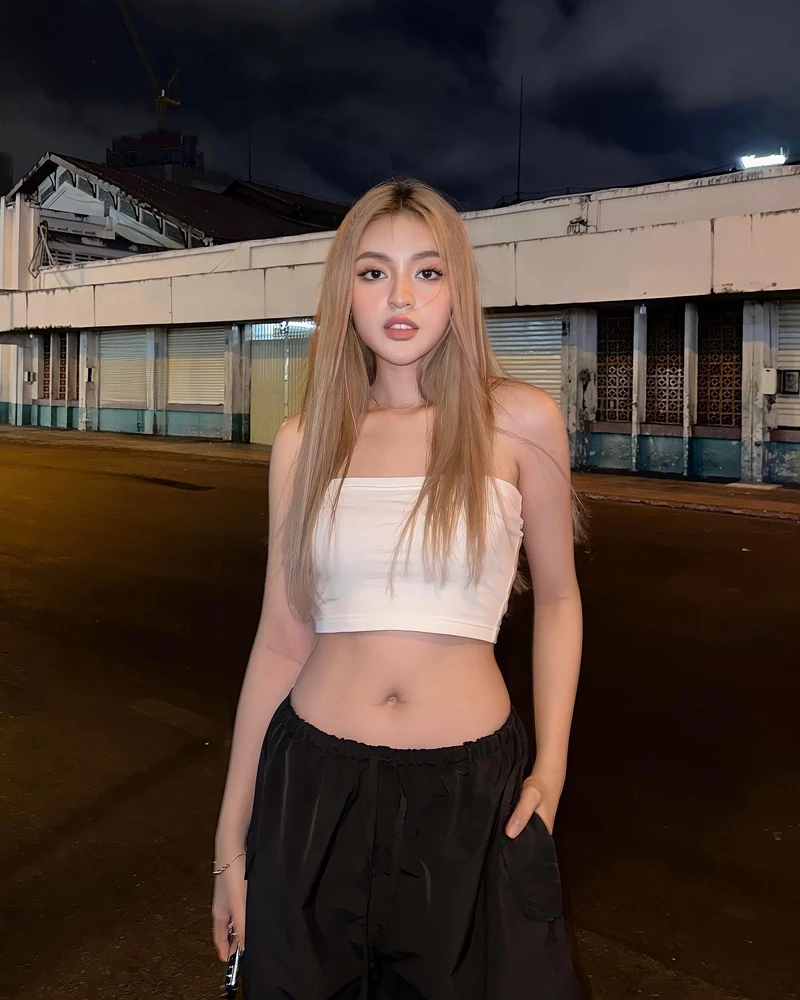 hot girl trứng rán 10