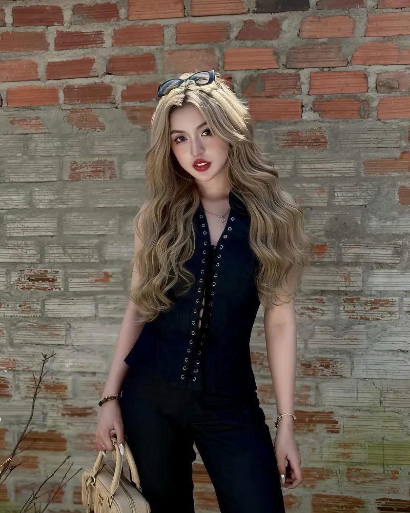 hot girl trứng rán 24