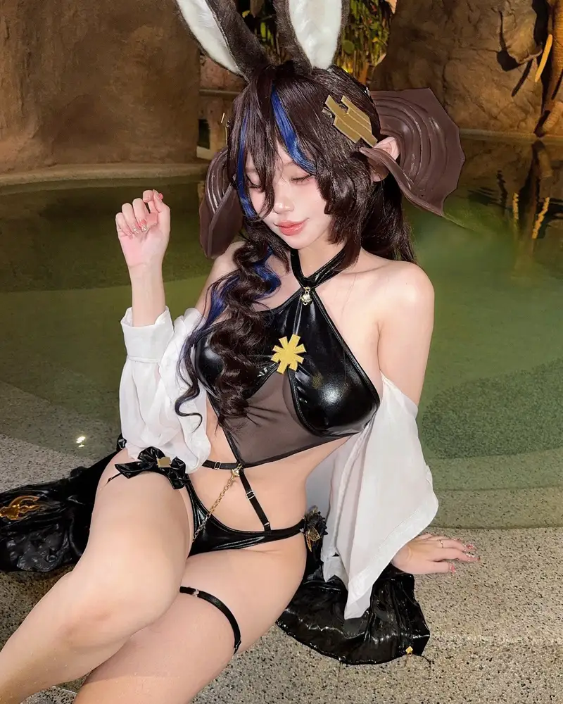 zinie quỳnh cosplay 8